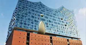 Elphi plaza tour in english