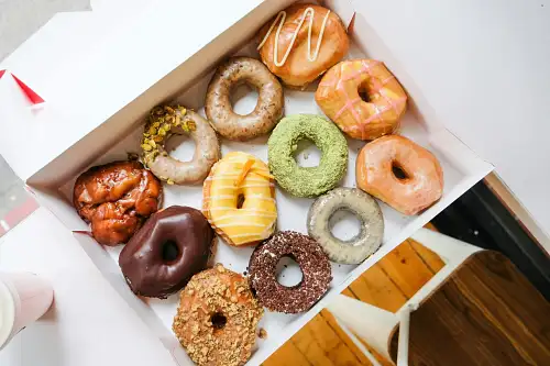 2-Hour Donut Tour of Vancouver's Downtown | With Gastown